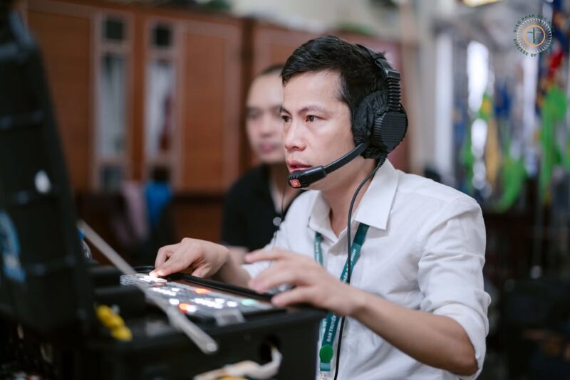 fb-732768673513037_1127839162806300