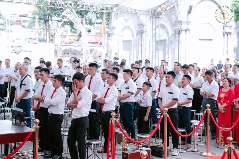 fb-732768673513037_1127771389479744