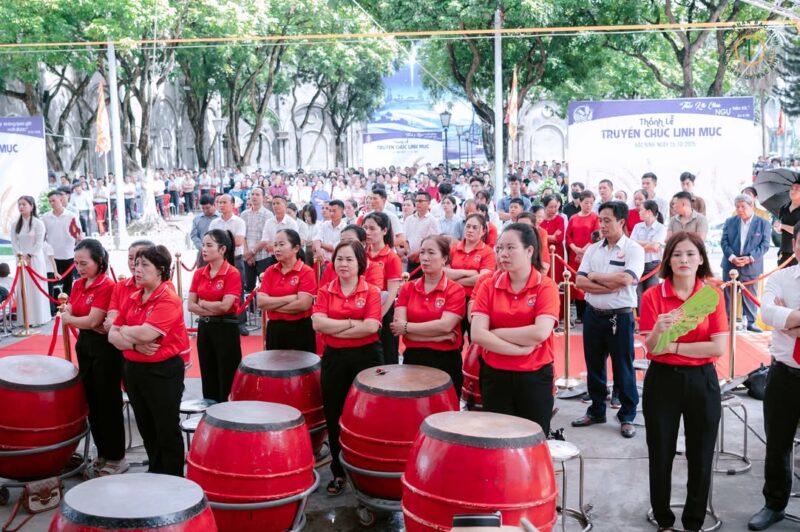 fb-732768673513037_1127771389479744