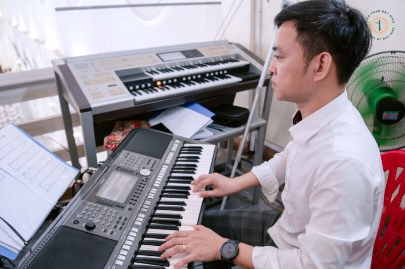 fb-732768673513037_1127771389479744