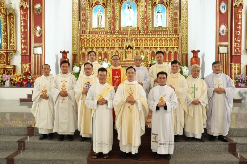 fb-732768673513037_1129660652624151