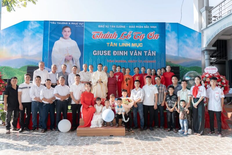 fb-732768673513037_1130267315896818