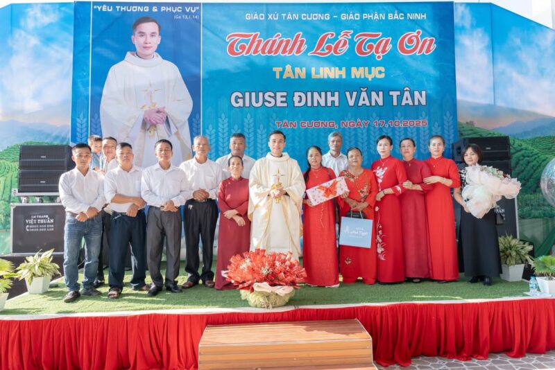 fb-732768673513037_1130267315896818