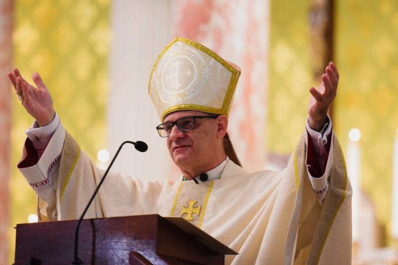 fb-1669188376658004_1448231197303205