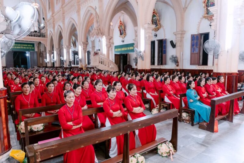 fb-732768673513037_1130913495832200