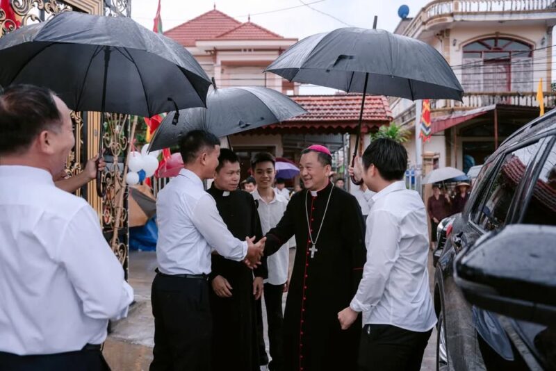 fb-732768673513037_1132220052368211