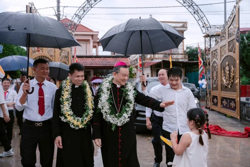 fb-732768673513037_1132220052368211