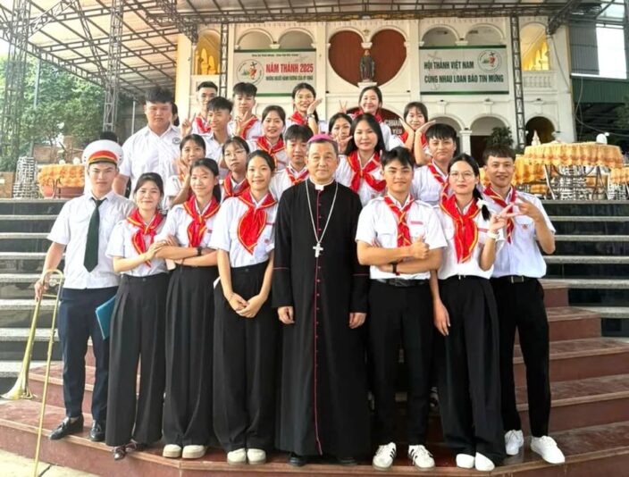 fb-732768673513037_1132037602386456