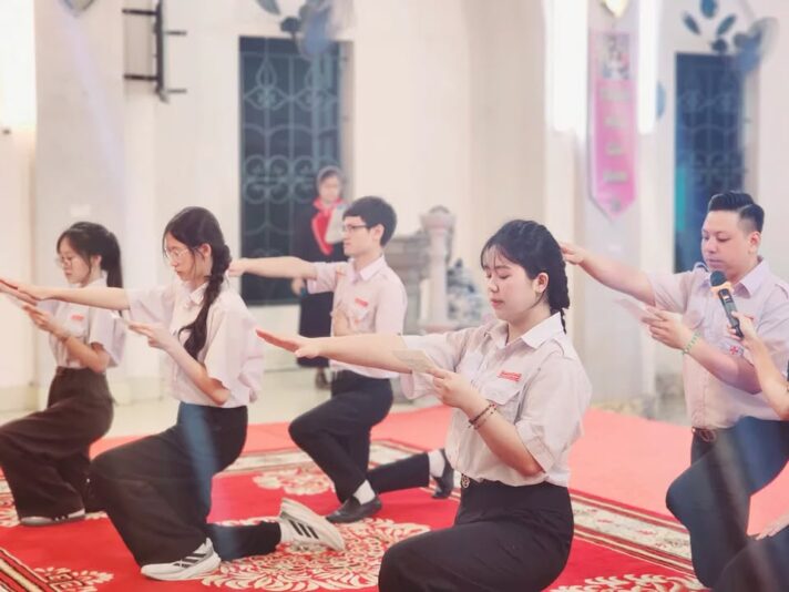 fb-732768673513037_1132021429054740