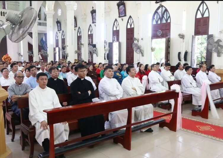 fb-732768673513037_1132982235625326