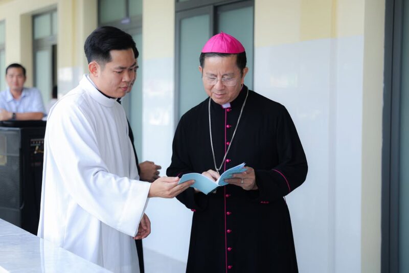 fb-1590026654585244_1136435831964205