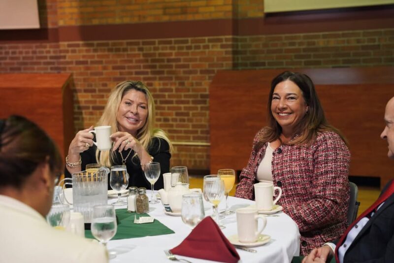 fb-167312016654090_1218620353632898