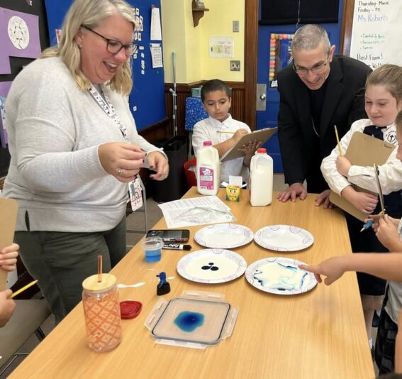 fb-116343758405910_1250856693738569