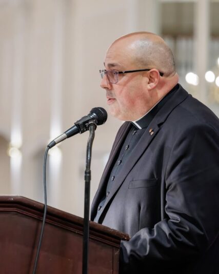 fb-424801330909662_1258788776274797