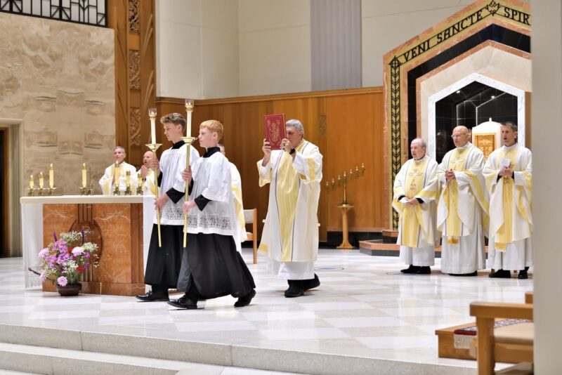 fb-421263834587148_1315213763981923