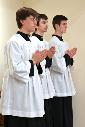 fb-116343758405910_1257060233118215