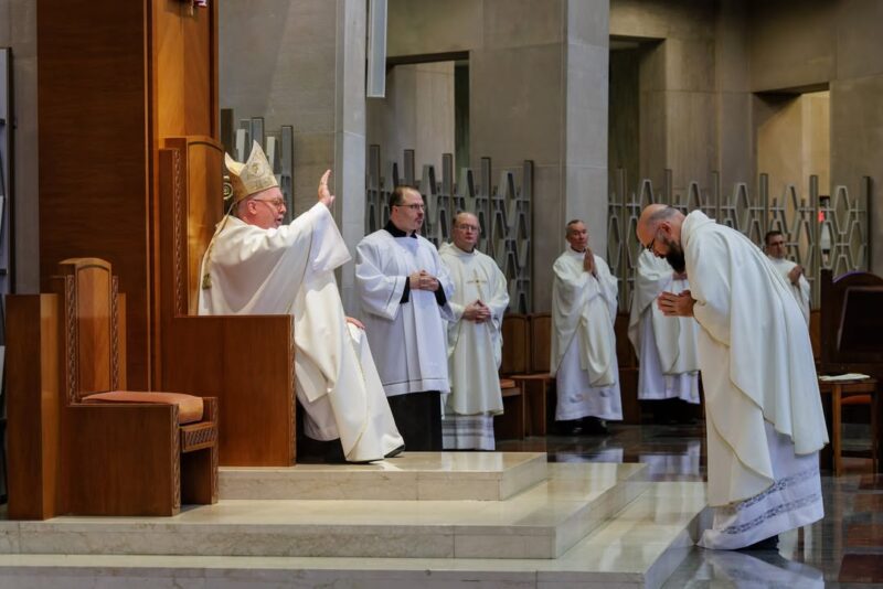 fb-424801330909662_1262293225924352