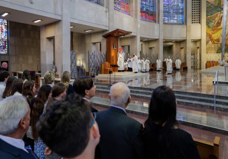 fb-424801330909662_1262293225924352