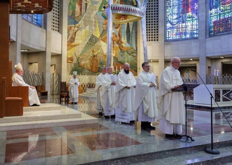 fb-424801330909662_1262293225924352