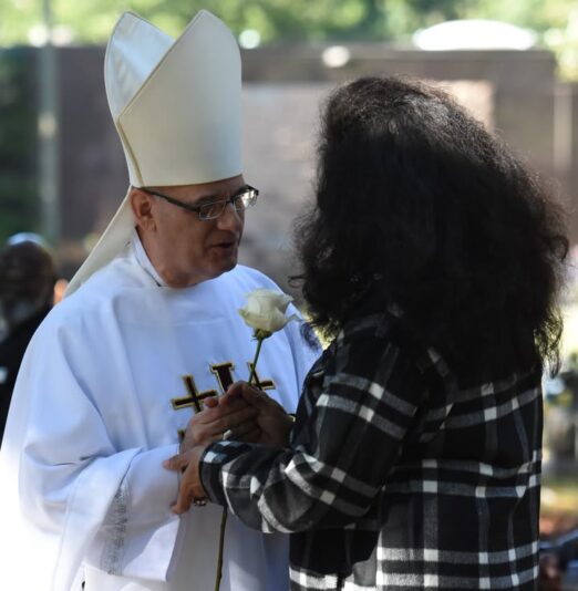 fb-1669188376658004_1462472715879053