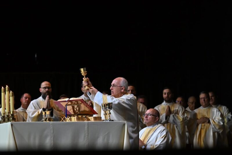 fb-421263834587148_1965079777558131