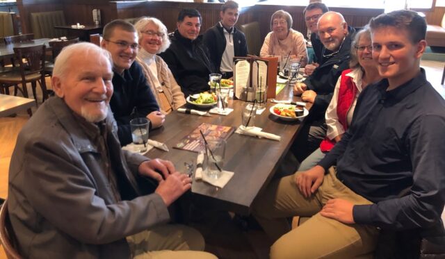 fb-1426481360935598_882762120949021