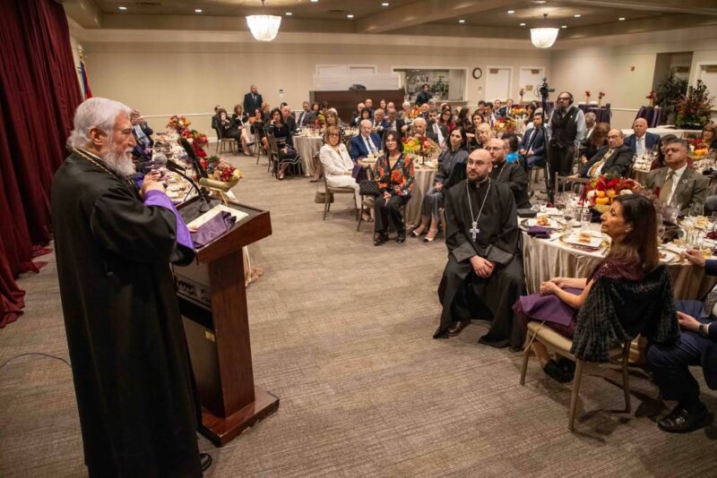 fb-252749634836353_1142422348067918