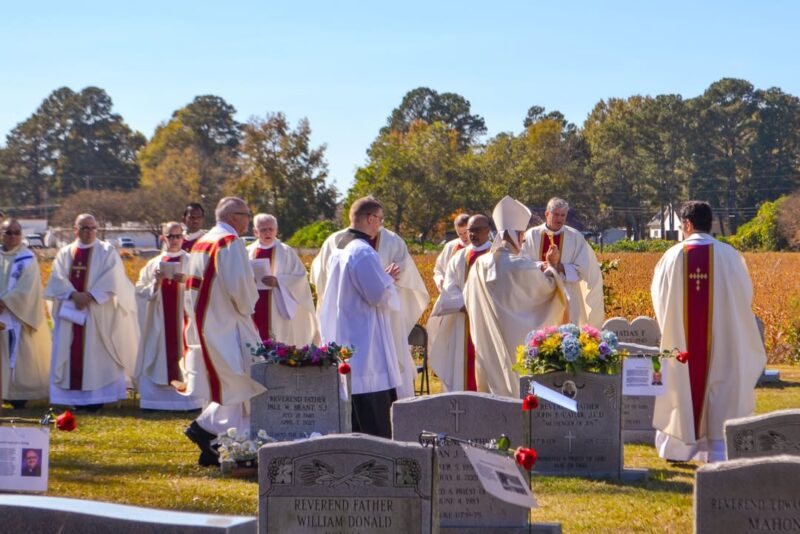 fb-134218149924080_1232024375620556