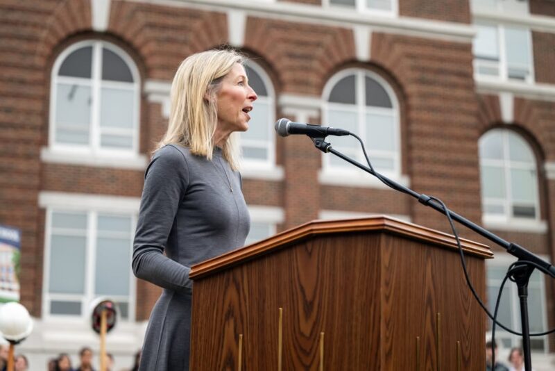 fb-210323997912_1230681299091180