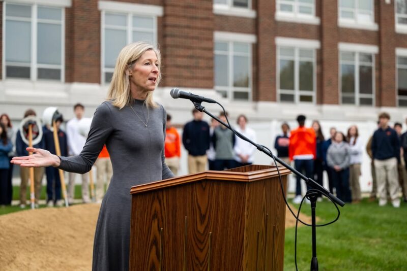 fb-210323997912_1230681299091180