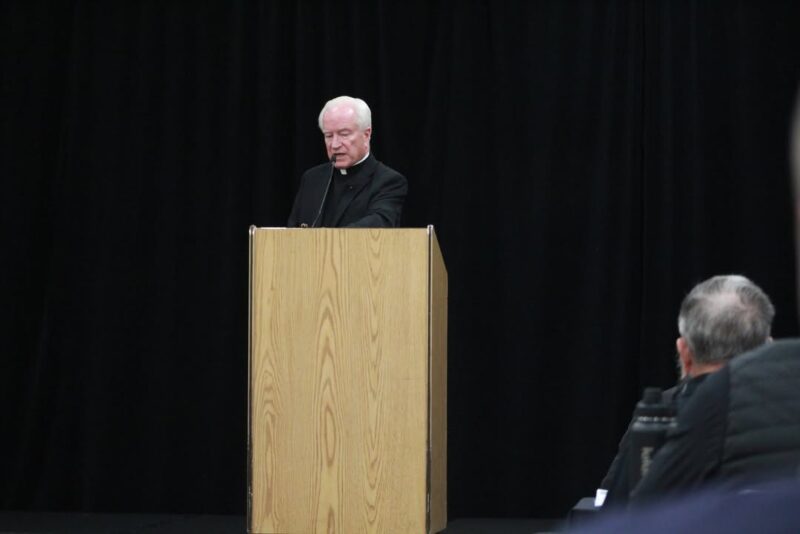 fb-194350237252996_1260518856103864