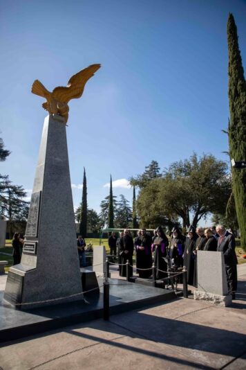 fb-252749634836353_1144028607907292