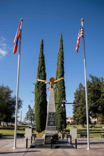 fb-252749634836353_1144028607907292