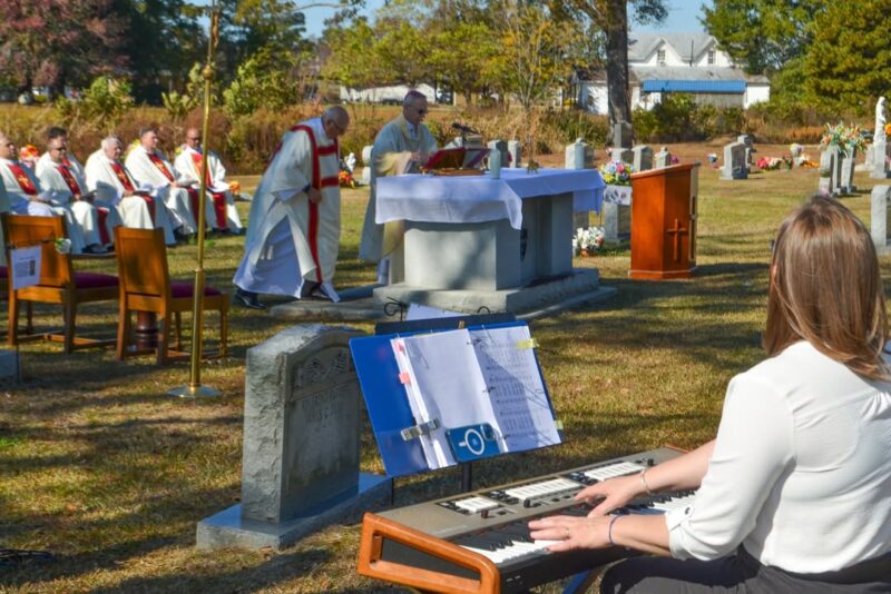 fb-134218149924080_1232024375620556