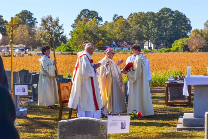 fb-134218149924080_1232024375620556