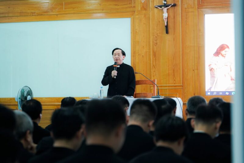 fb-1590026654585244_1152592387015216