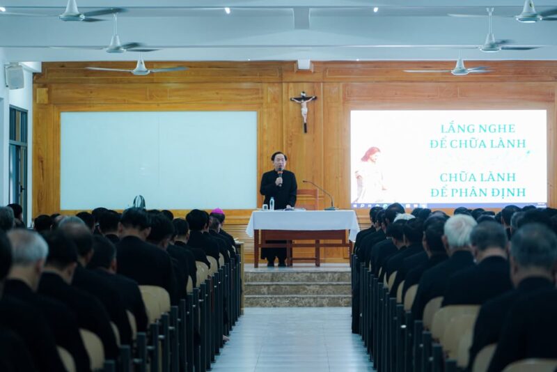 fb-1590026654585244_1152592387015216