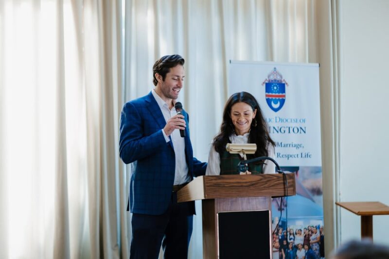 fb-162230245392_1294386519391934