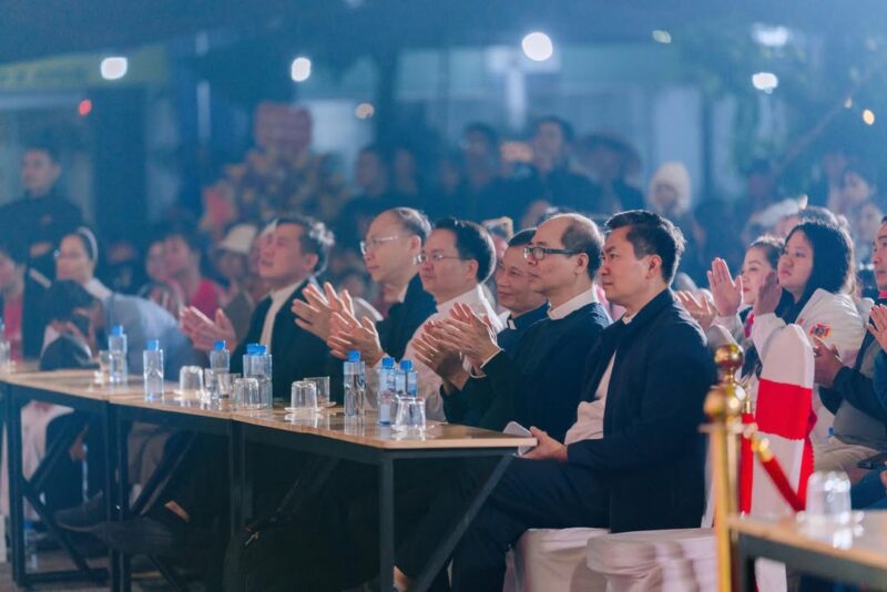 fb-104570015177619_859355073266907