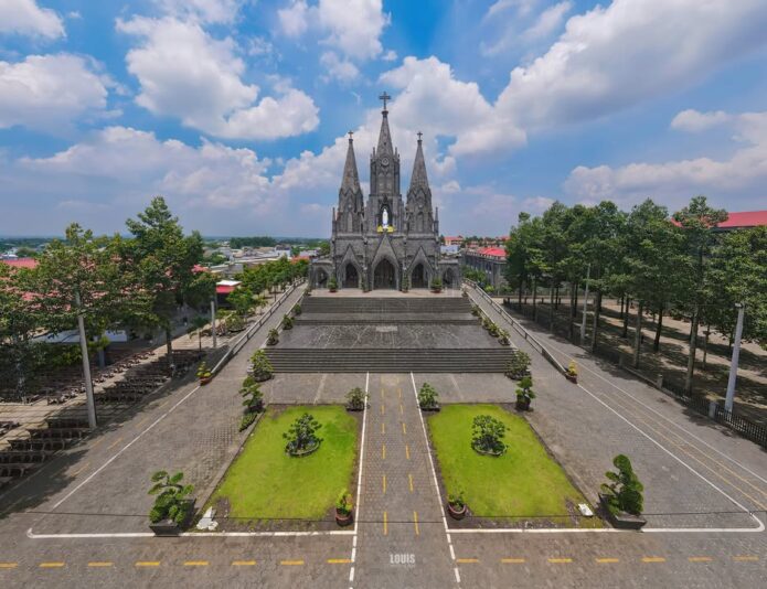 fb-585442494803518_1250553270442553