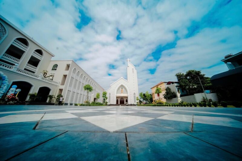 fb-732768673513037_1152064073717142