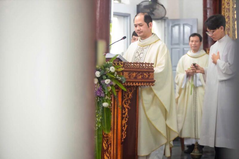 fb-104570015177619_860400219829059