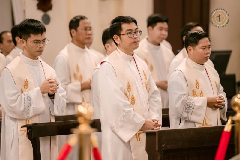 fb-732768673513037_1152609433662606