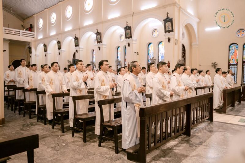 fb-732768673513037_1152609433662606