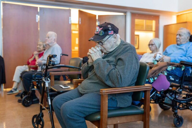 fb-1094082193990443_1411412910984397