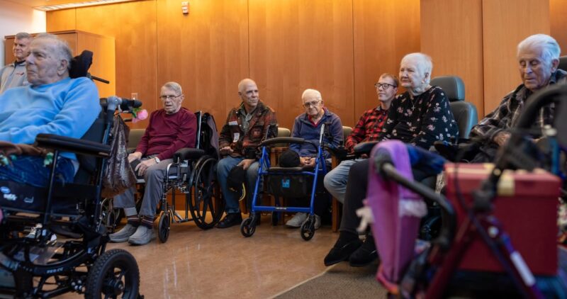 fb-1094082193990443_1411412910984397