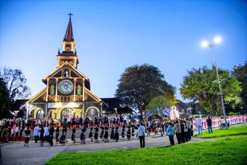 fb-355197651262616_1327730522715701