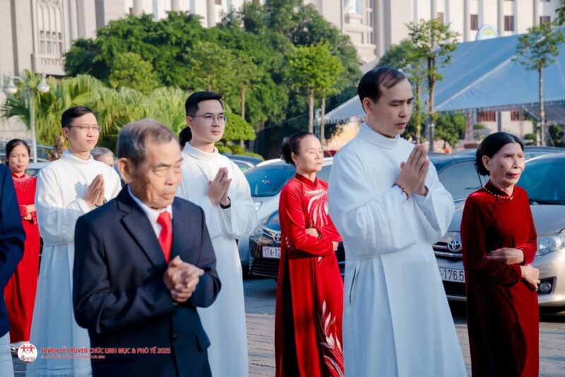 fb-195381603856169_1272155314938332