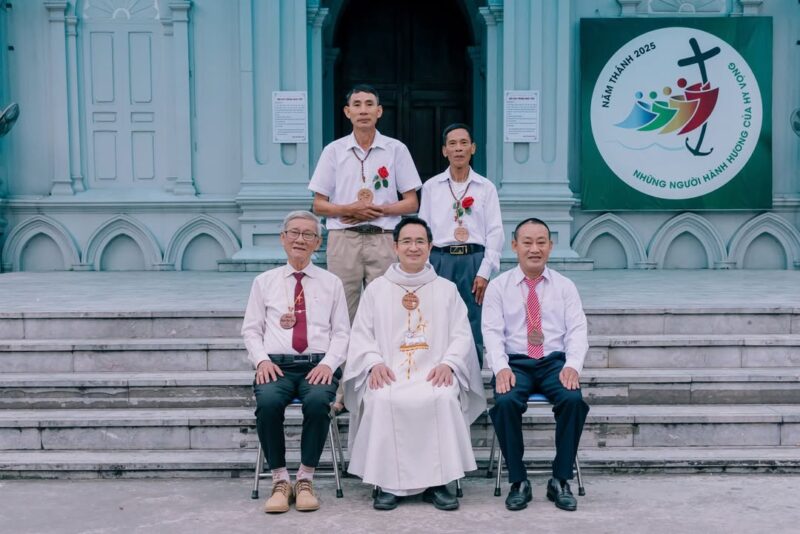 fb-732768673513037_1153759493547600