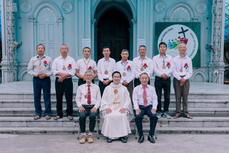 fb-732768673513037_1153759493547600